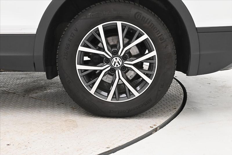 Volkswagen Tiguan Allspace 2,0 TDI 110KW 4MOTION Záruka a - fotka 31 z 31