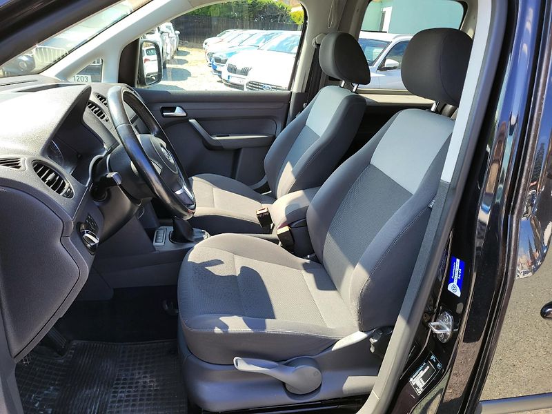 Volkswagen Caddy MAXI 1.6 TDi 75kW 5-míst - fotka 7 z 39