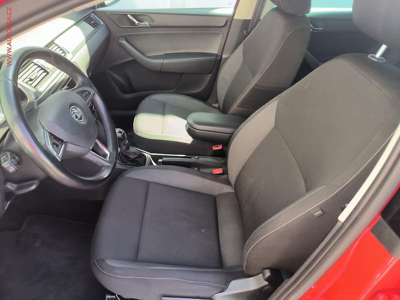 Škoda Rapid (2014) 1.6 TDi, autoAC - fotka 9 z 17