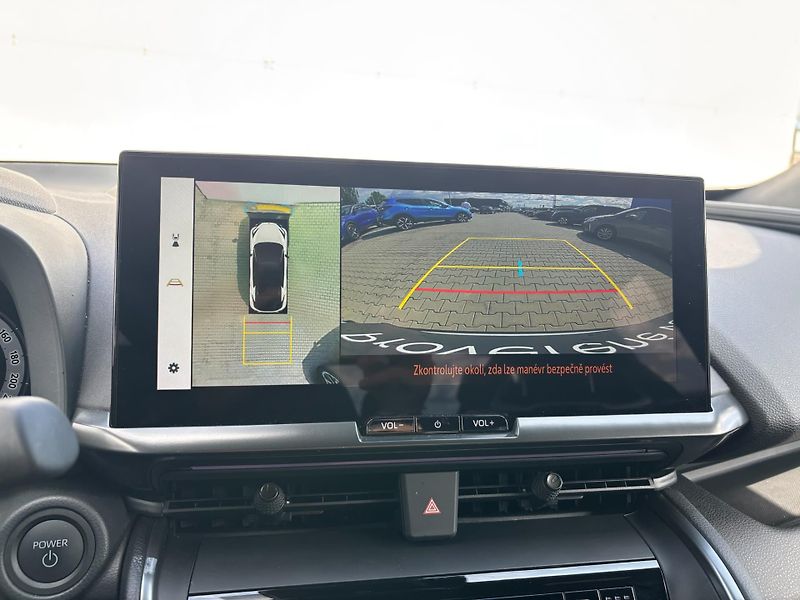 Toyota C-HR 2,0 HEV e-CVT GR Sport - fotka 17 z 26