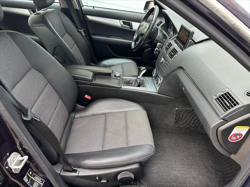 Mercedes-Benz Třídy C 2,2 CDI 100kW-SERVIS-MANUAL! - fotka 12 z 34