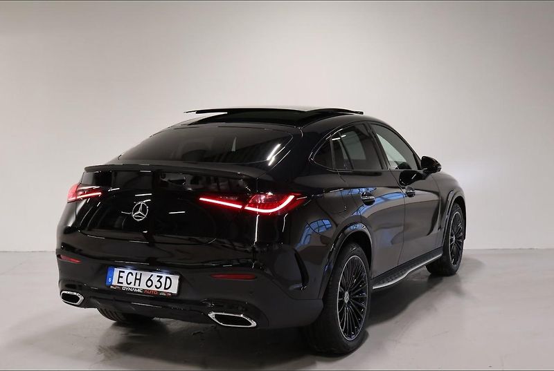 Mercedes-Benz GLC 300 Coupé 4MATIC AMG Pano HuD - fotka 6 z 28