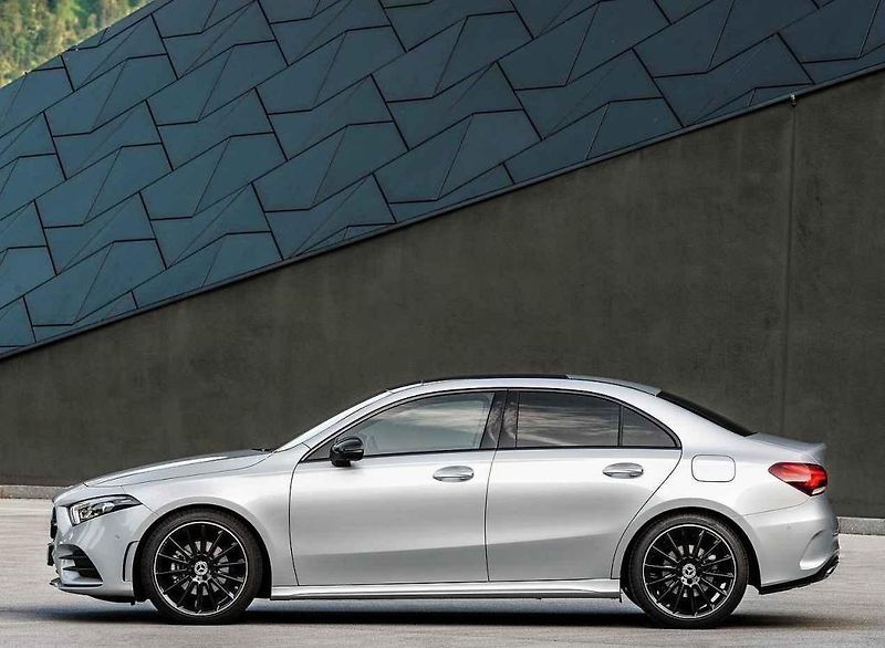 Mercedes-Benz A sedan (2018)