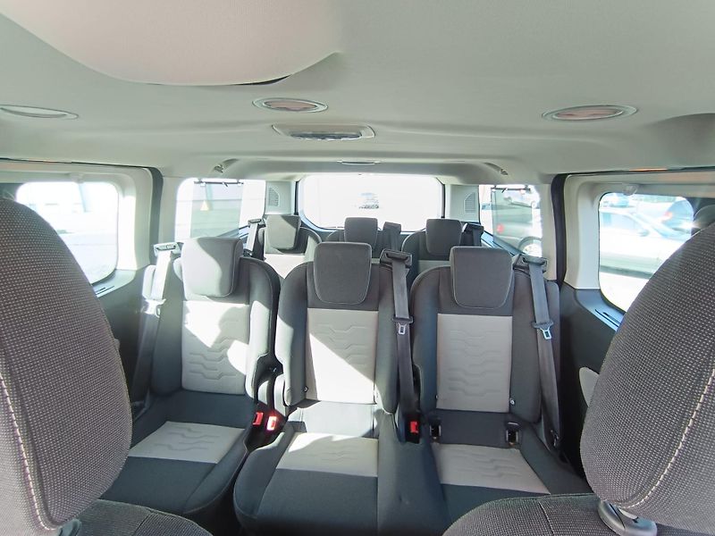 Ford Tourneo Custom (2013) - fotka 29 z 40