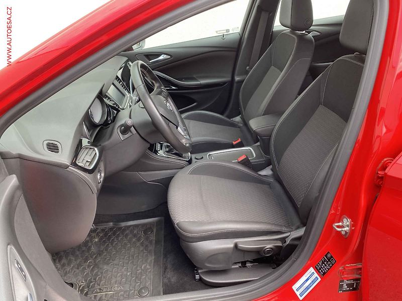 Opel Astra (2017) 1.4 T, ČR, AC, LED, park - fotka 9 z 17
