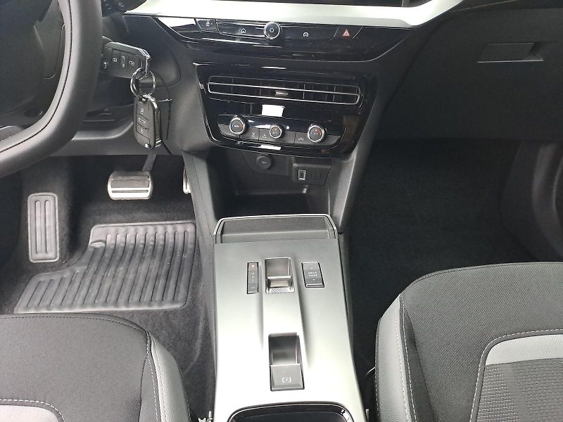Opel Mokka (2025) GS 1.2 TURBO 96kW EAT8 - fotka 11 z 15