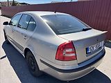 Škoda Octavia 1,6 FSi KLIMA TAŽNÉ  STK 6/28 - náhled 8
