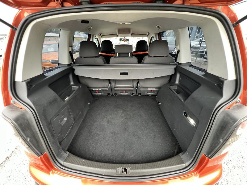 Volkswagen Touran Cross 1.4TSi 125KW DSG  - fotka 22 z 34
