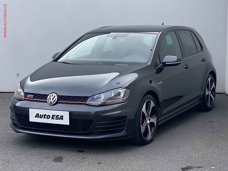 Volkswagen Golf (2015) 2.0 TFSi, GTi, DSG - fotka 3 z 18