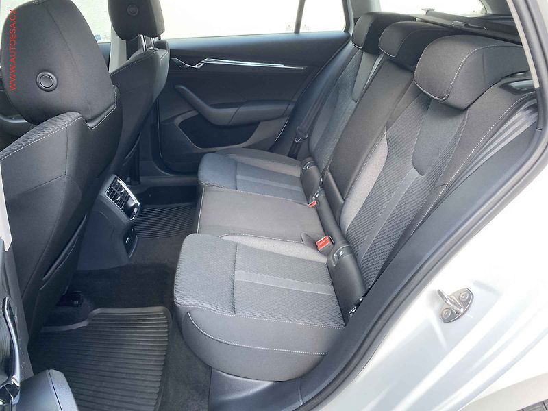 Škoda Octavia (2023) 2.0 TDi, 2.maj,ČR, Style - fotka 10 z 20