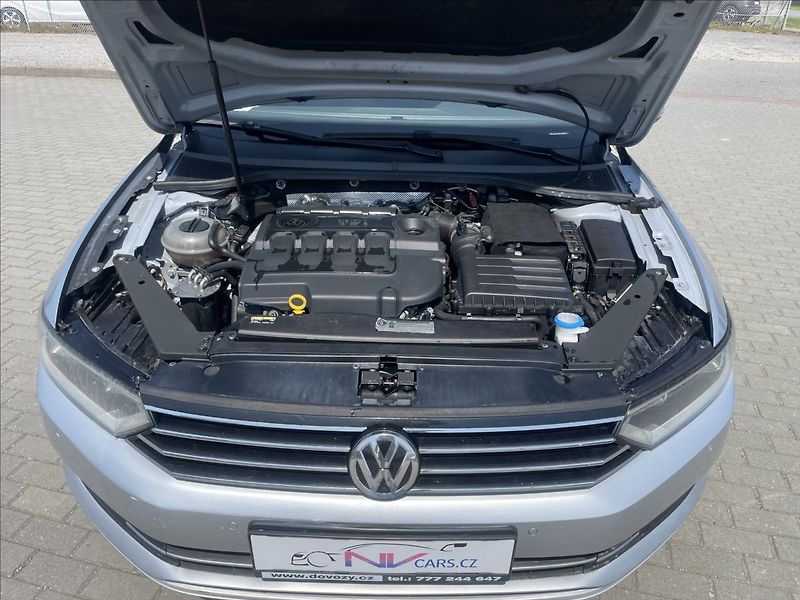 Volkswagen Passat 2,0 TDi 110kw Radar DSG GPS Hi - fotka 24 z 43