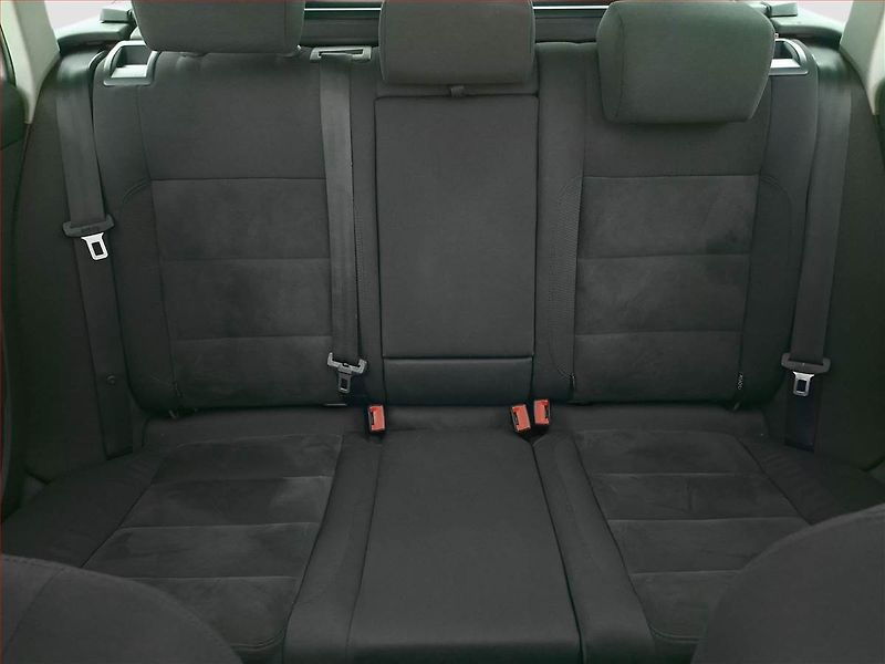 Volkswagen Golf (2010) 1.6 TDI, po STK, Tažné - fotka 10 z 15