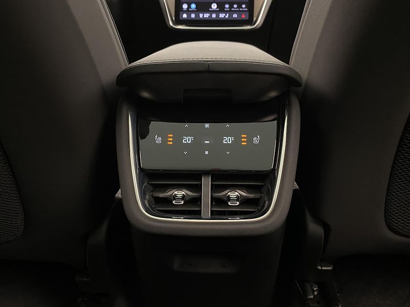 Volvo EX90 PURE ELECTRIC TWIN ULTRA B&W - fotka 33 z 63