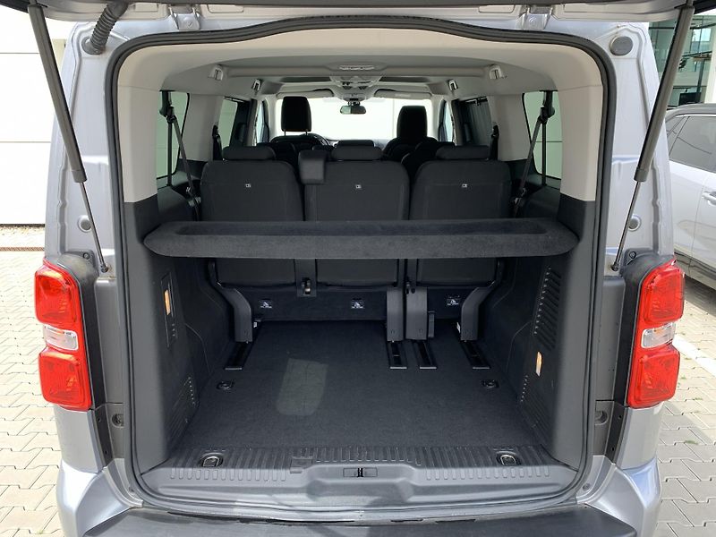 Toyota ProAce Verso L2 FAMILY 2.0 D-4D 130kW AT8 - fotka 5 z 30