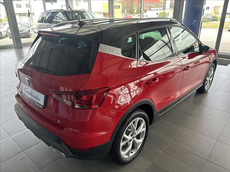 Seat Arona 1,0   TSI 85kW,FR,SERVISKA,1.M - fotka 6 z 26