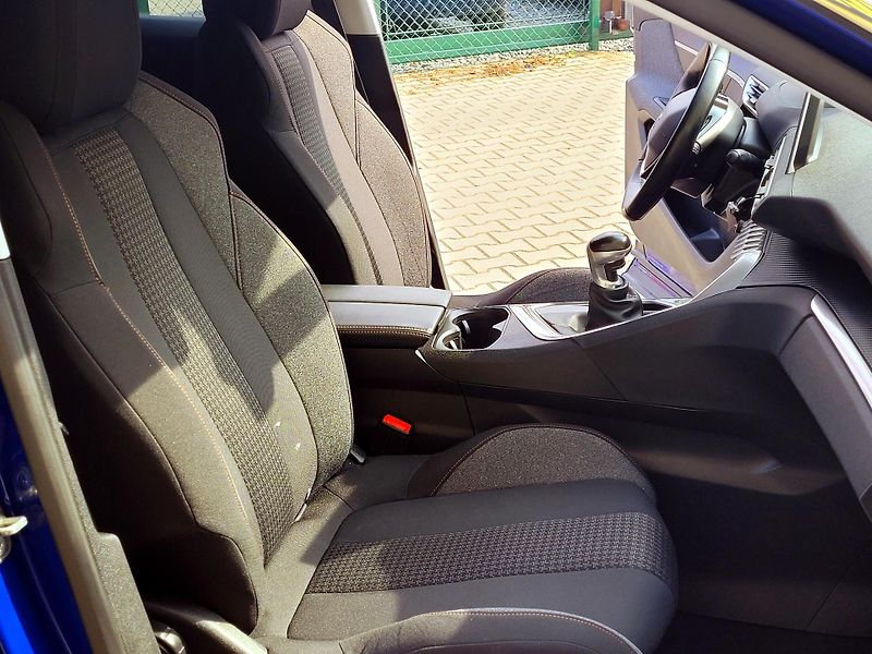 Peugeot 3008 HDi 96kW NAVi, BUSINESS - fotka 27 z 49