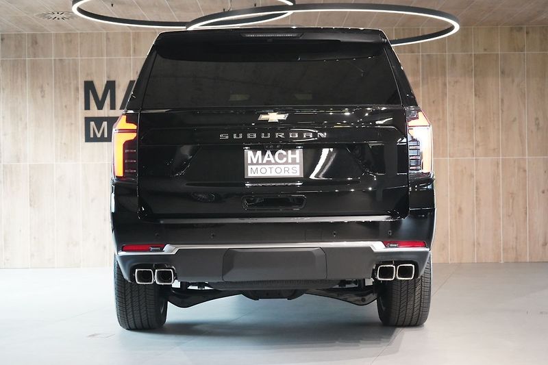 Chevrolet Suburban (2026) 6,2 V8 High Country - fotka 14 z 50