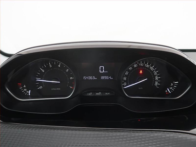 Peugeot 2008 (2018) 1.2 PureTech, ČR,1.maj - fotka 11 z 19