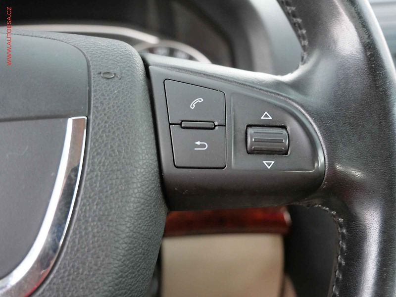 Škoda Octavia (2009) 1.4 TSi, ČR, Elegance, TZ - fotka 12 z 19