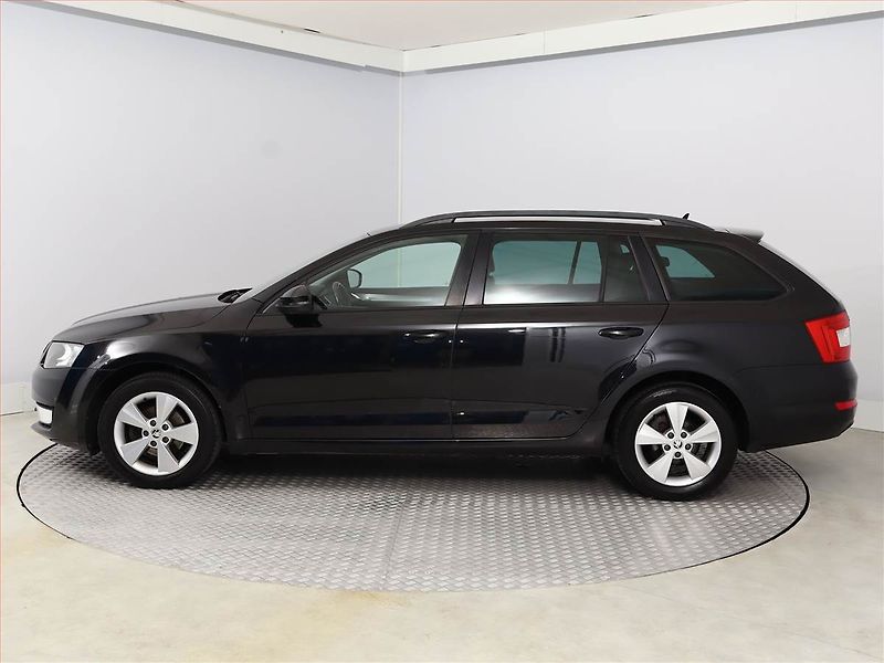 Škoda Octavia (2014) 1.6 TDI, Tempomat - fotka 3 z 13