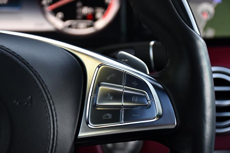 Mercedes-Benz Třídy S 63 AMG 4MATIC TOP VÝBAVA - fotka 23 z 49