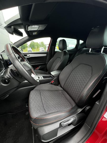 Seat Leon 1.5eTSI 110kW DSG FR-Line  - fotka 5 z 23