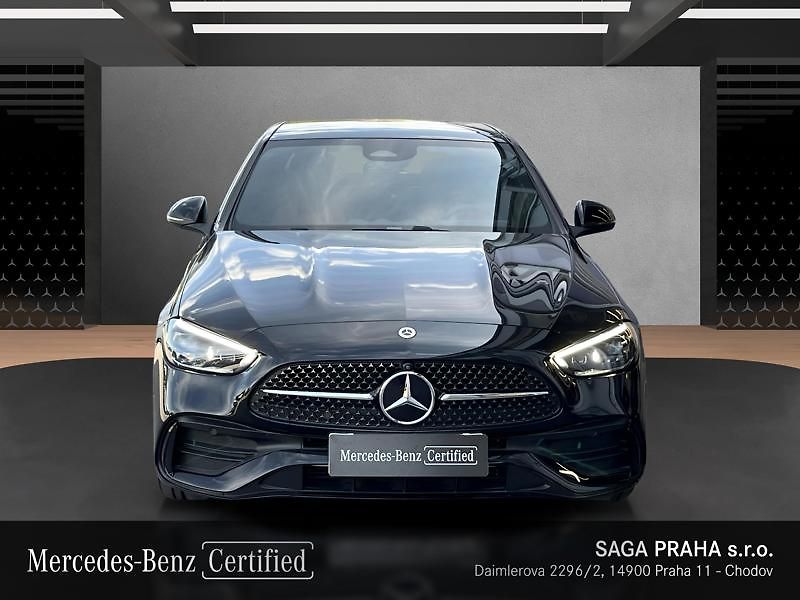 Mercedes-Benz Třídy C 200 AMG Night - fotka 2 z 18