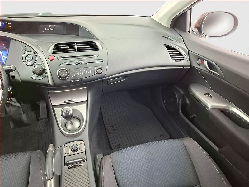 Honda Civic (2010) 1.4 i-VTEC, po STK - fotka 8 z 15