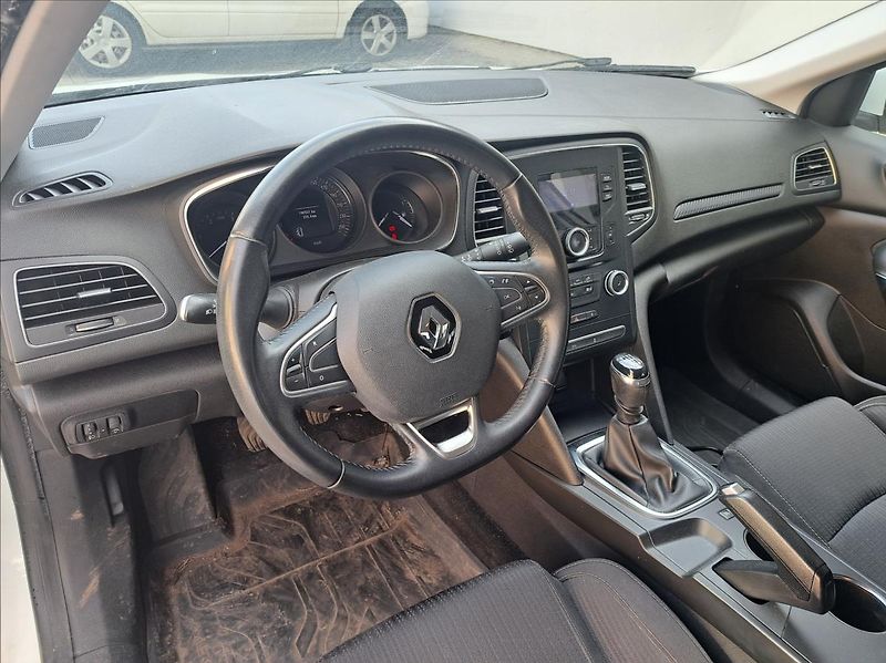 Renault Mégane 1,5 dCi - fotka 21 z 38
