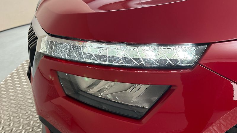 Škoda Kamiq 1.5 TSI Ambition - fotka 18 z 24