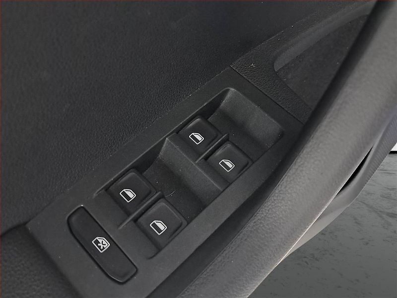 Škoda Octavia (2014) RS 2.0 TSI, Automat - fotka 22 z 22