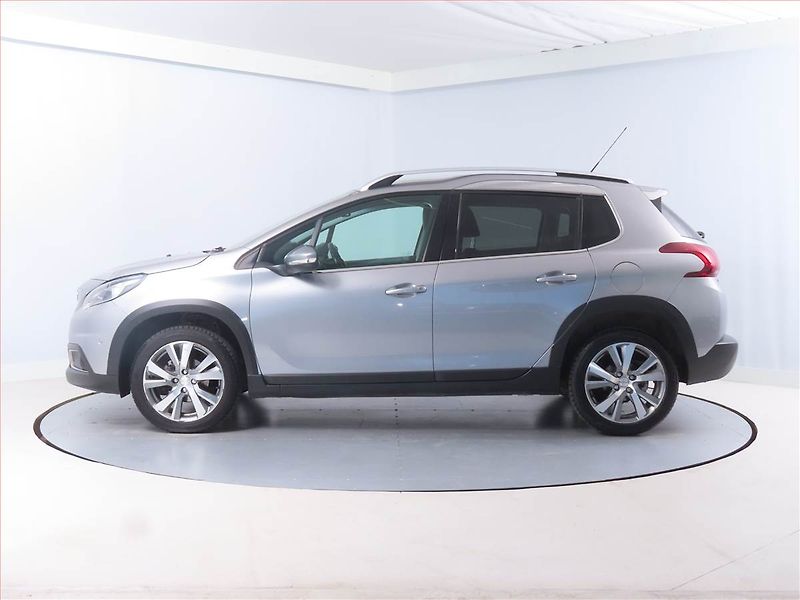 Peugeot 2008 (2016) 1.6 BlueHDi, Serv.kniha, Navi - fotka 3 z 13
