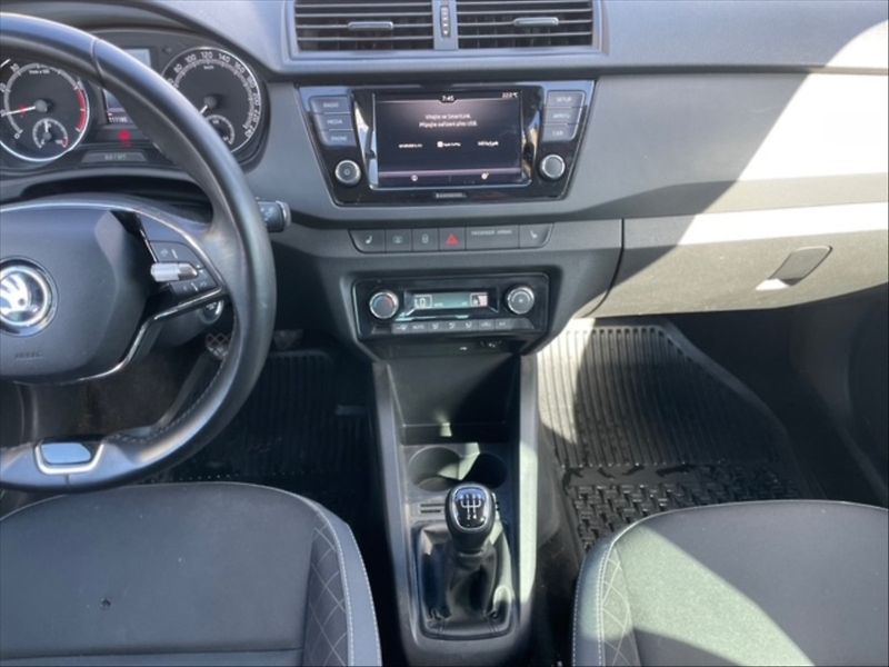 Škoda Fabia 1,0 TSI Style - fotka 10 z 11