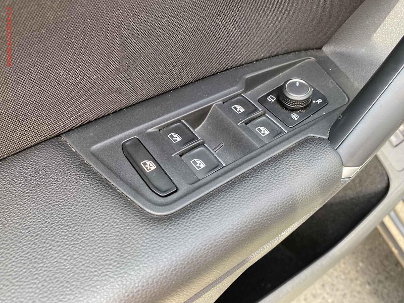 Volkswagen Tiguan (2016) 2.0 TDi, Highline, LED, navi - fotka 13 z 21