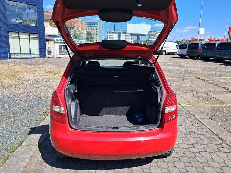 Škoda Fabia 1.4 benzín - fotka 5 z 9