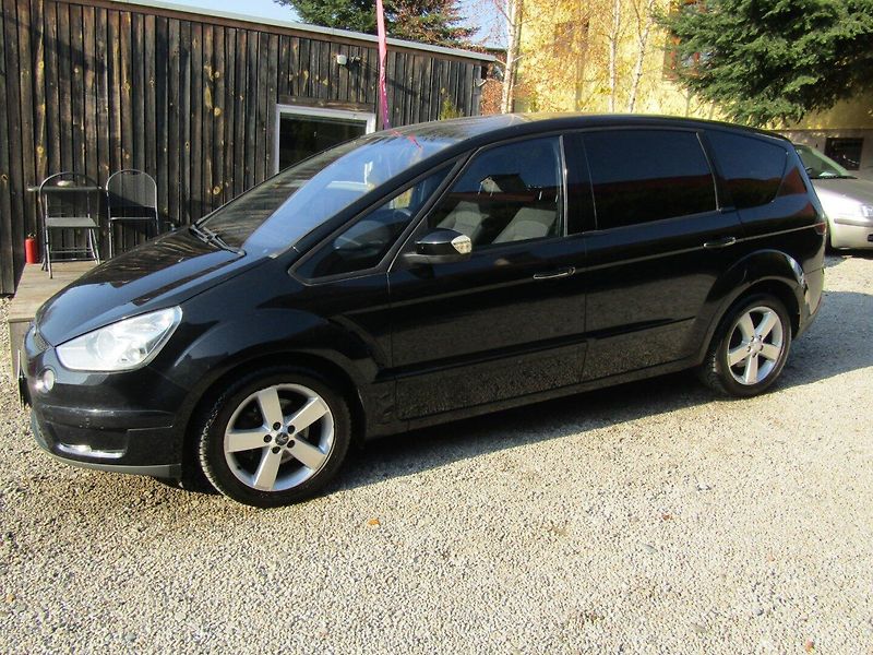 Ford S-MAX (2008) 1.8 TDCi 92kW  7 MÍST - fotka 2 z 35