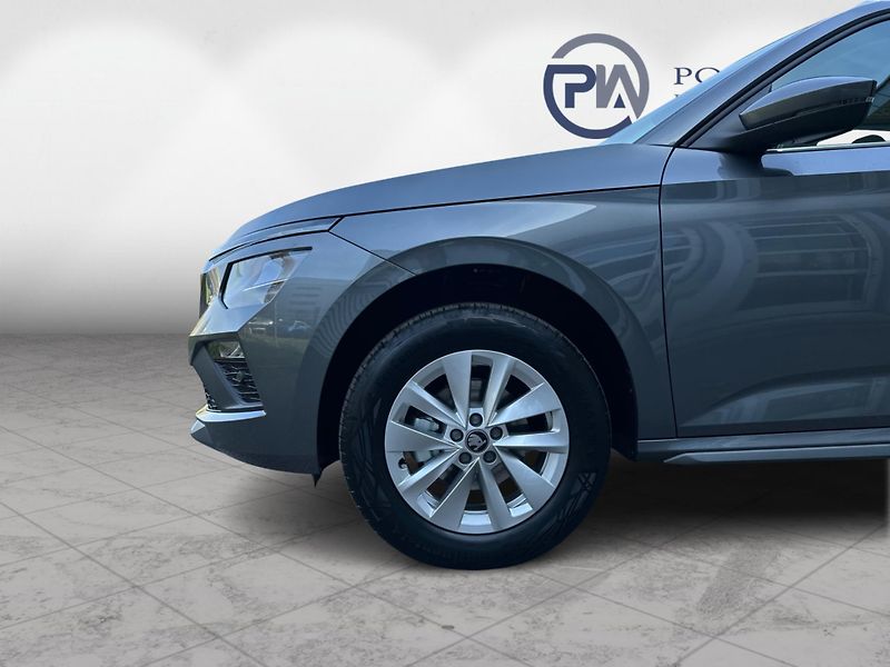 Škoda Kamiq 1,0 TSI / 85 kW Top Selection - fotka 9 z 23