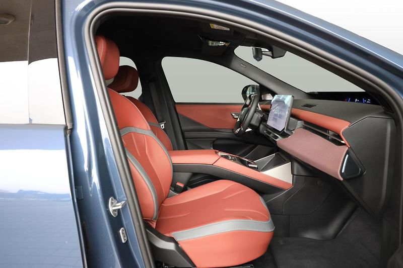 BMW iX3 50 xDrive - fotka 23 z 28