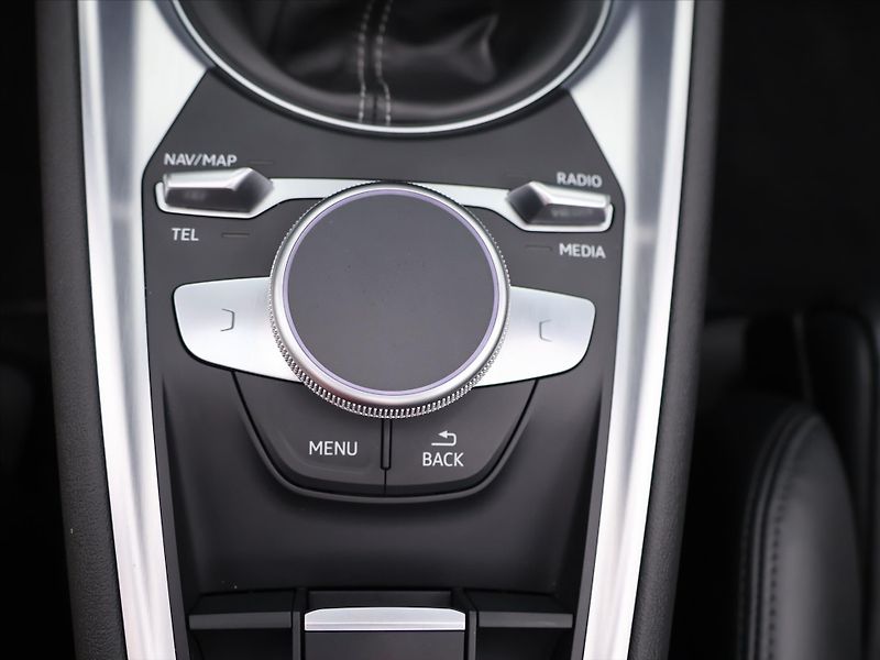 Audi TT 1,8 TSI 132kW S-Line 60'573km - fotka 28 z 37