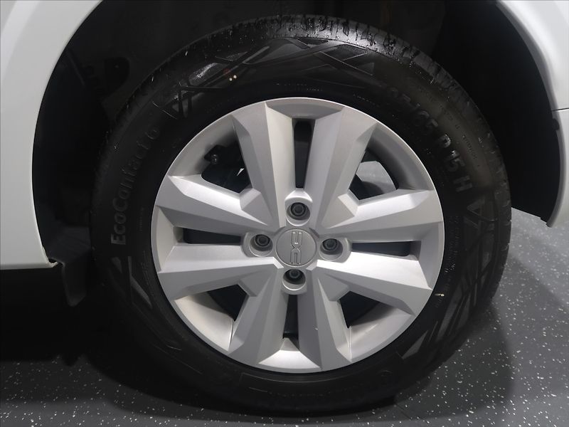 Dacia Sandero 1,0 SCe 67 1. maj. CZ 7800km - fotka 30 z 30