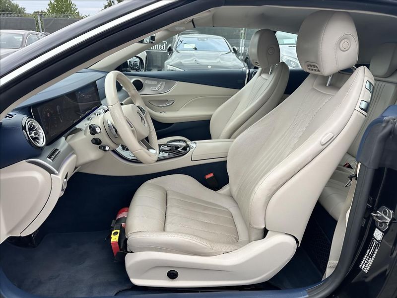 Mercedes-Benz Třídy E E 400 4MATIC kabriolet - fotka 10 z 14