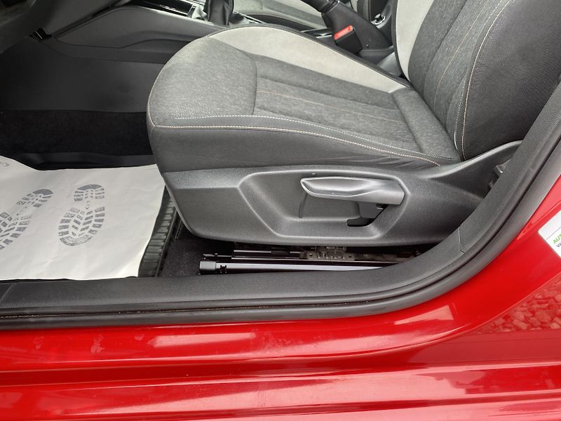 Škoda Scala 1.0i G-TEC STYLE CZ DPH LED 1A - fotka 143 z 156