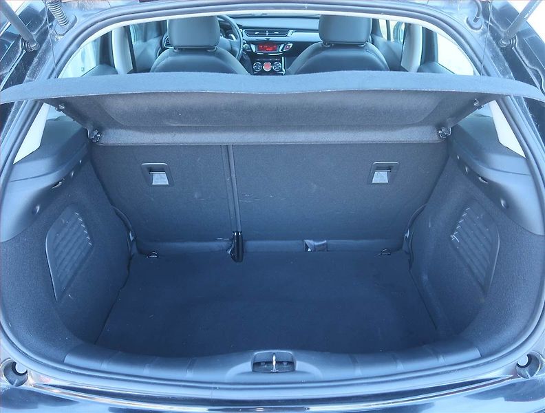 Citroën C3 (2013) 1.4 HDi, Automat, Tempomat - fotka 14 z 15