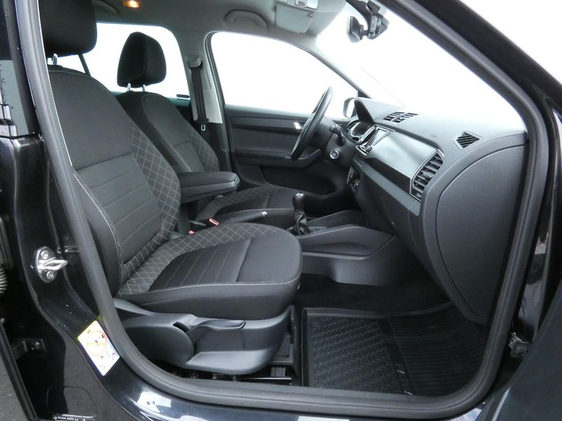 Škoda Fabia (2017) Combi Style 1.2 TSI 81KW - fotka 20 z 29