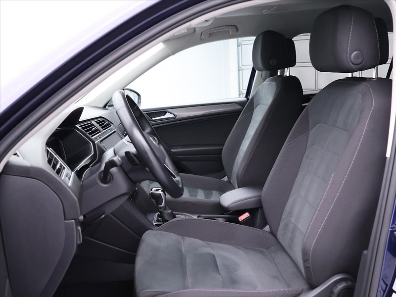 Volkswagen Tiguan Allspace 2,0 TSI 140kW 4motion DPH TZ - fotka 12 z 36