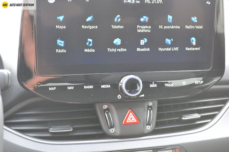 Hyundai i30 WG 1,5I MT SMART FL NAVI - fotka 24 z 45