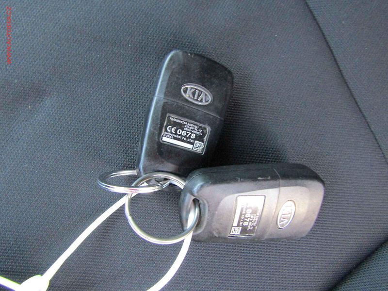 Kia Sportage (2012) 1.6 GDi, xenon, AC - fotka 21 z 21