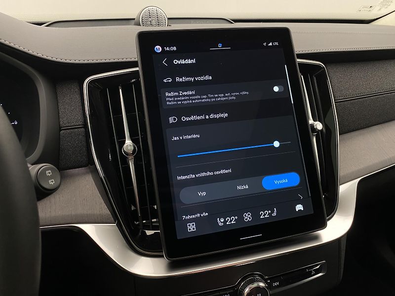 Volvo XC90 (2026) T8 AWD RECHARGE DARK ULTRA - fotka 56 z 76