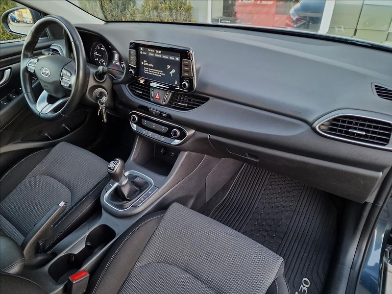 Hyundai i30 1.6CRDi Comfort,ČR,1.Majitel - fotka 13 z 50