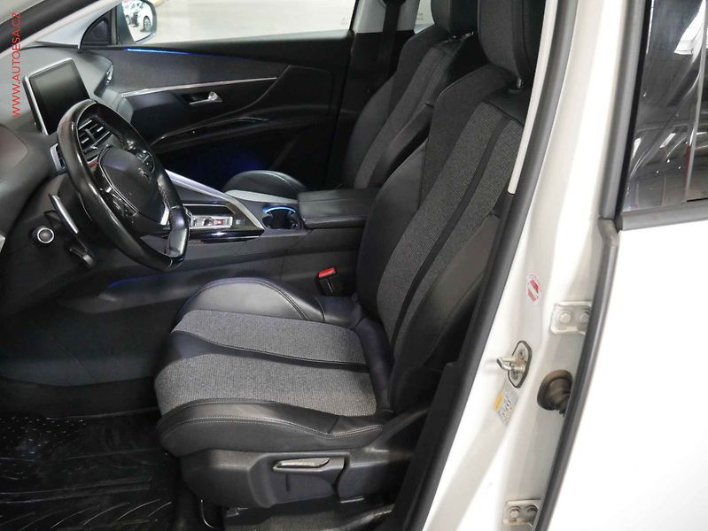 Peugeot 3008 (2017) 1.6 HDi, 2.maj,ČR, AC, temp - fotka 9 z 24